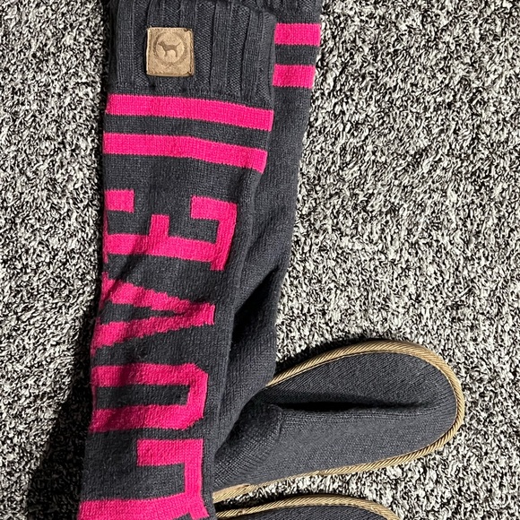 🩷🖤🩶Victoria’s Secret “PINK” Slouchy Boot/Slippers🩷🖤🩶 - Picture 10 of 14